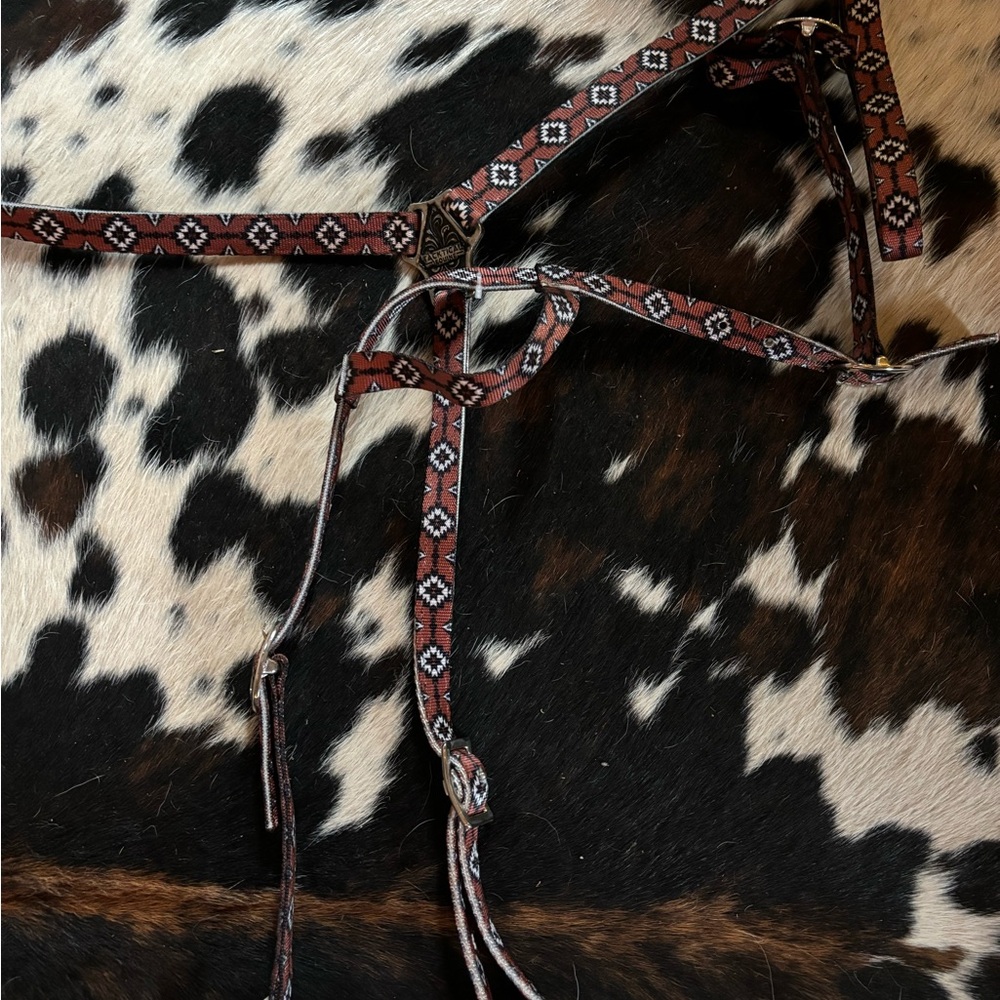Western Style Cowhide Belt with Red Pattern